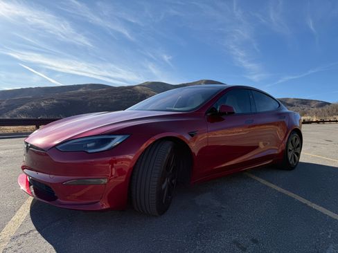 Used 2024 Tesla Model S Plaid image 14