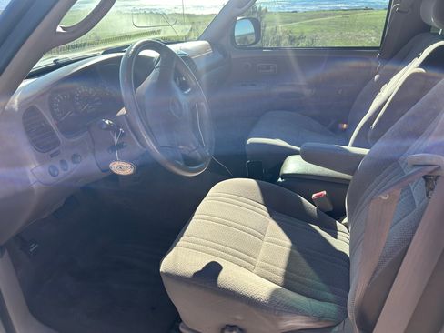 Used 2001 Toyota Tundra SR5 image 6