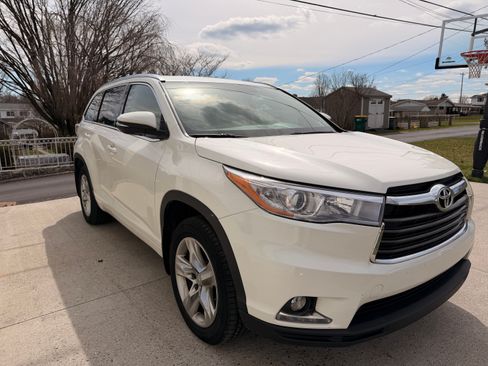 Used 2015 Toyota Highlander Limited image 6