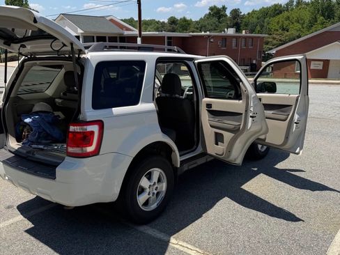 Used 2009 Ford Escape XLT FWD image 6