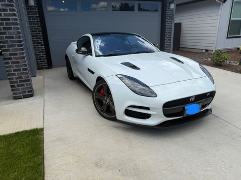 Used 2018 Jaguar F-TYPE R image 1