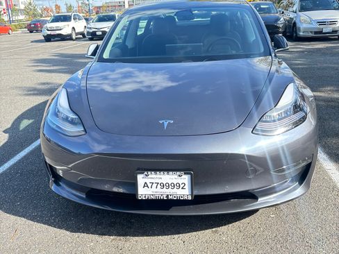 Used 2019 Tesla Model 3 RWD image 6