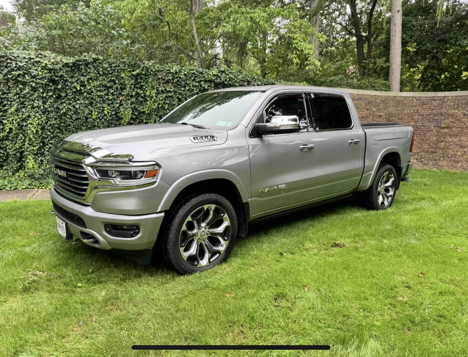 Used 2019 RAM 1500 Laramie Longhorn AWD/4WD image 1