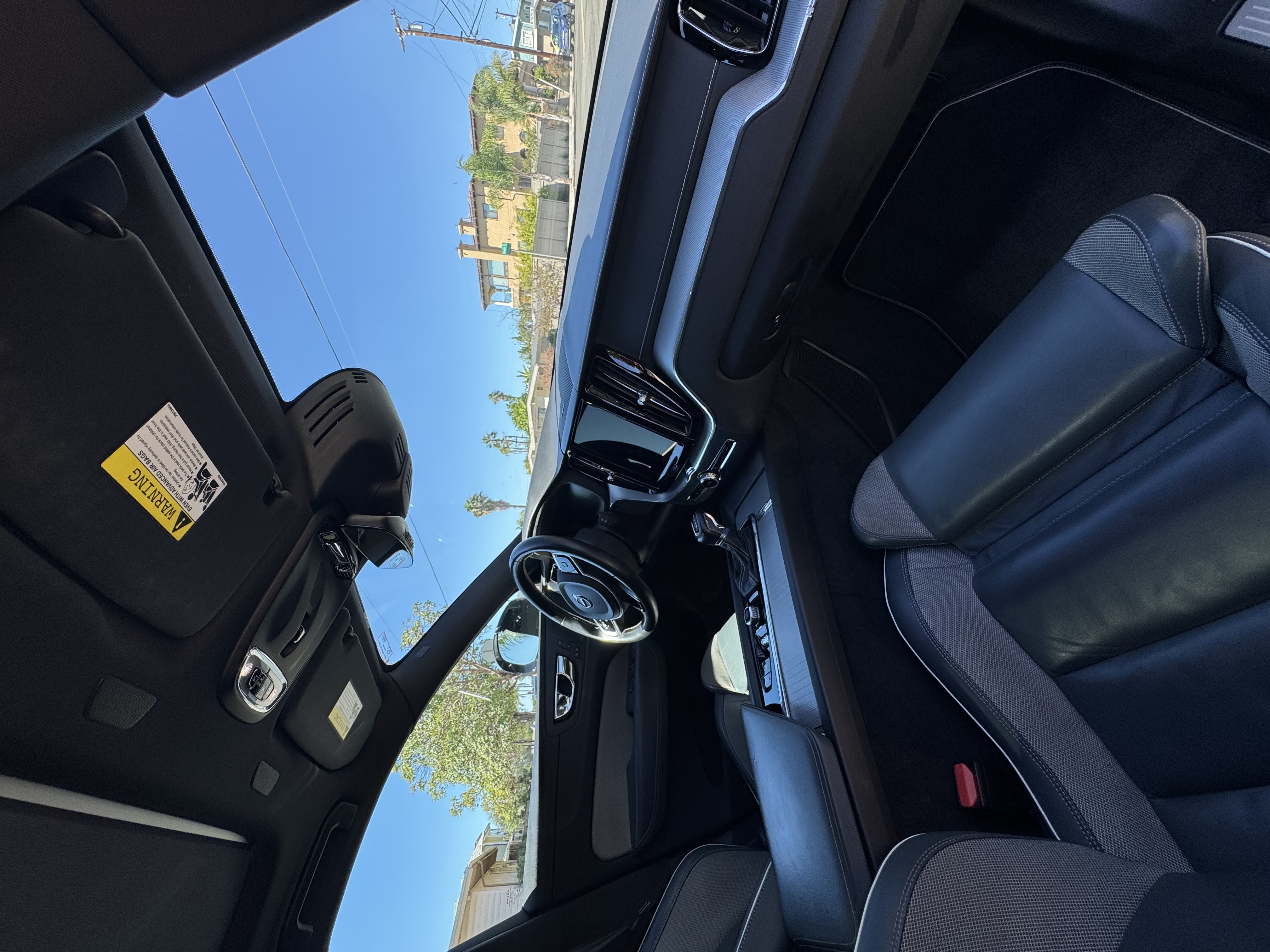 Used 2021 Volvo XC60 T5 R-Design w/ Advanced Package AWD/4WD image 6