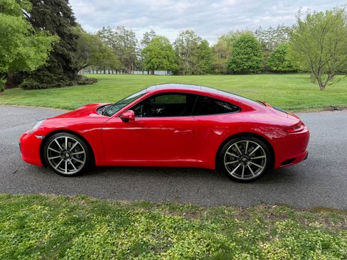 Used 2018 Porsche 911 Carrera RWD image 5