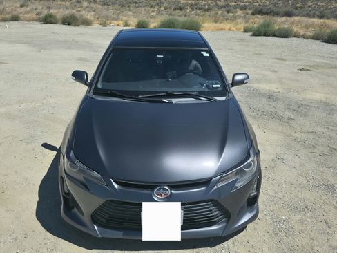 Used 2015 Scion tC image 2