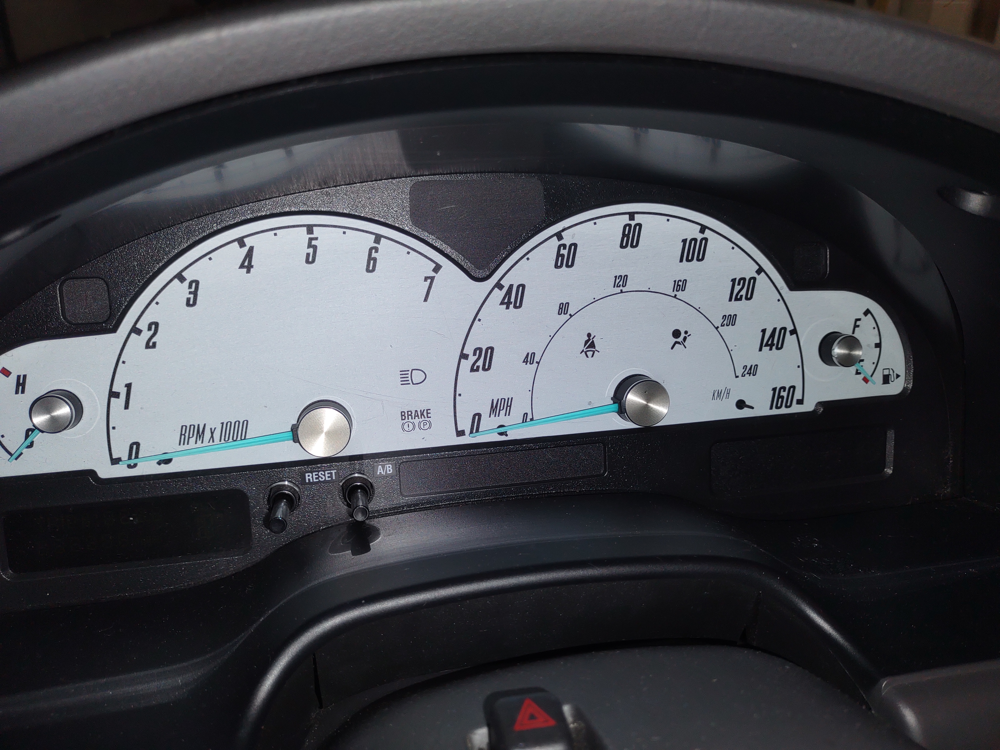 Used 2002 Ford Thunderbird RWD image 2