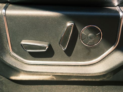 Used 2018 Ford F150 Limited w/ Trailer Tow Package image 17