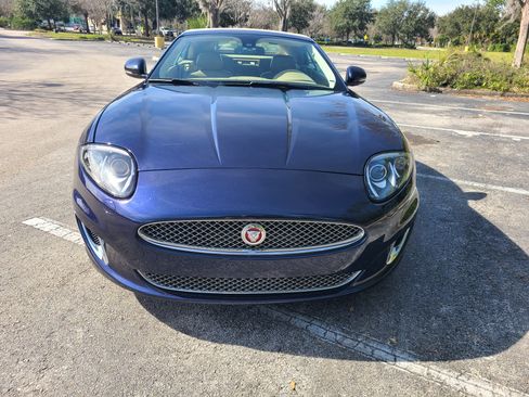 Used 2015 Jaguar XK Convertible image 9