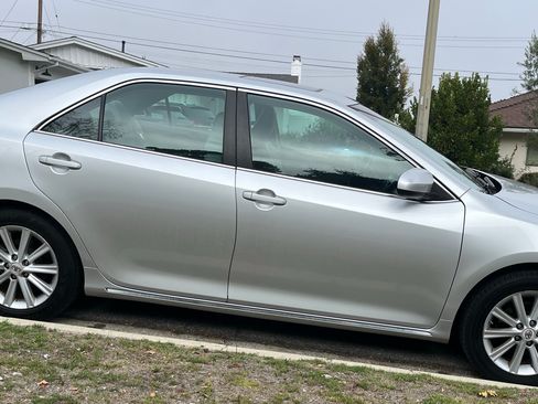 Used 2012 Toyota Camry LE image 5