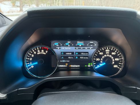 Used 2015 Ford F150 Lariat w/ Equipment Group 502A Luxury image 22