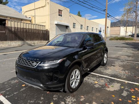 Used 2020 Land Rover Range Rover Evoque S image 4