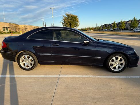 Used 2003 Mercedes-Benz CLK 320 Coupe image 8