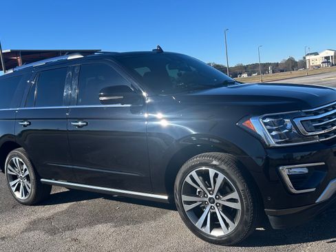 Used 2021 Ford Expedition Limited image 8