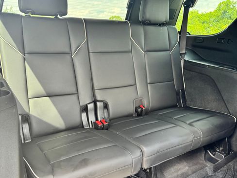 Used 2022 Cadillac Escalade Sport w/ LPO, Floor Liner Package image 9