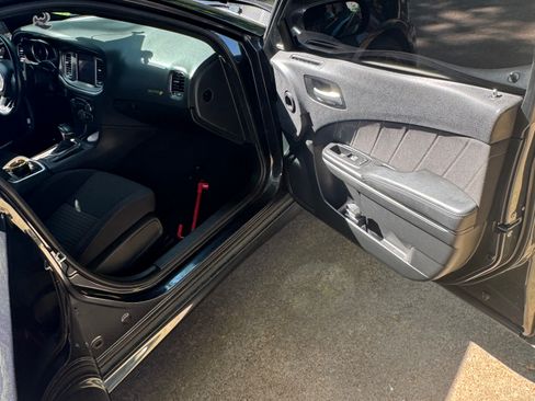 Used 2019 Dodge Charger Scat Pack RWD image 6