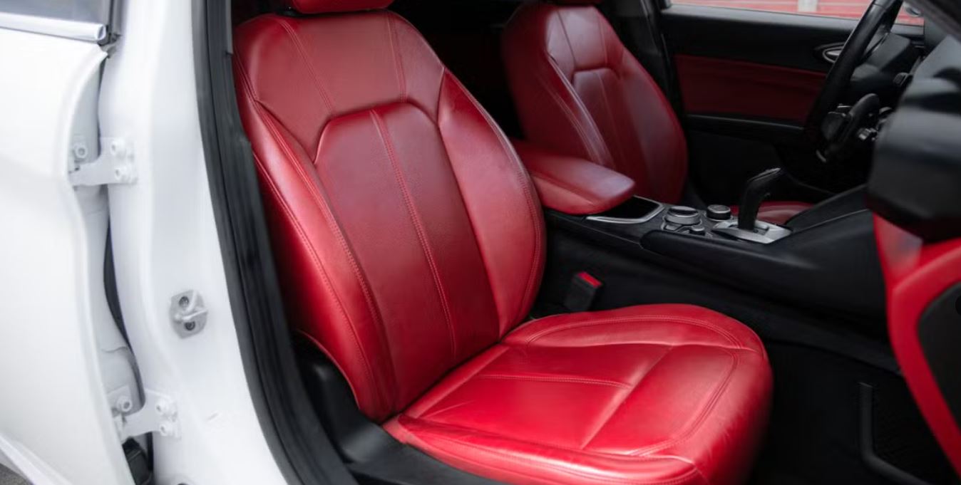 Used 2020 Alfa Romeo Giulia RWD image 18