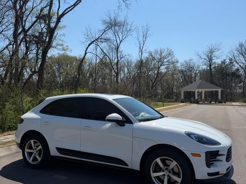 Used 2019 Porsche Macan Sport Edition image 4