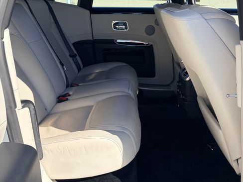 Used 2017 Rolls-Royce Ghost image 11