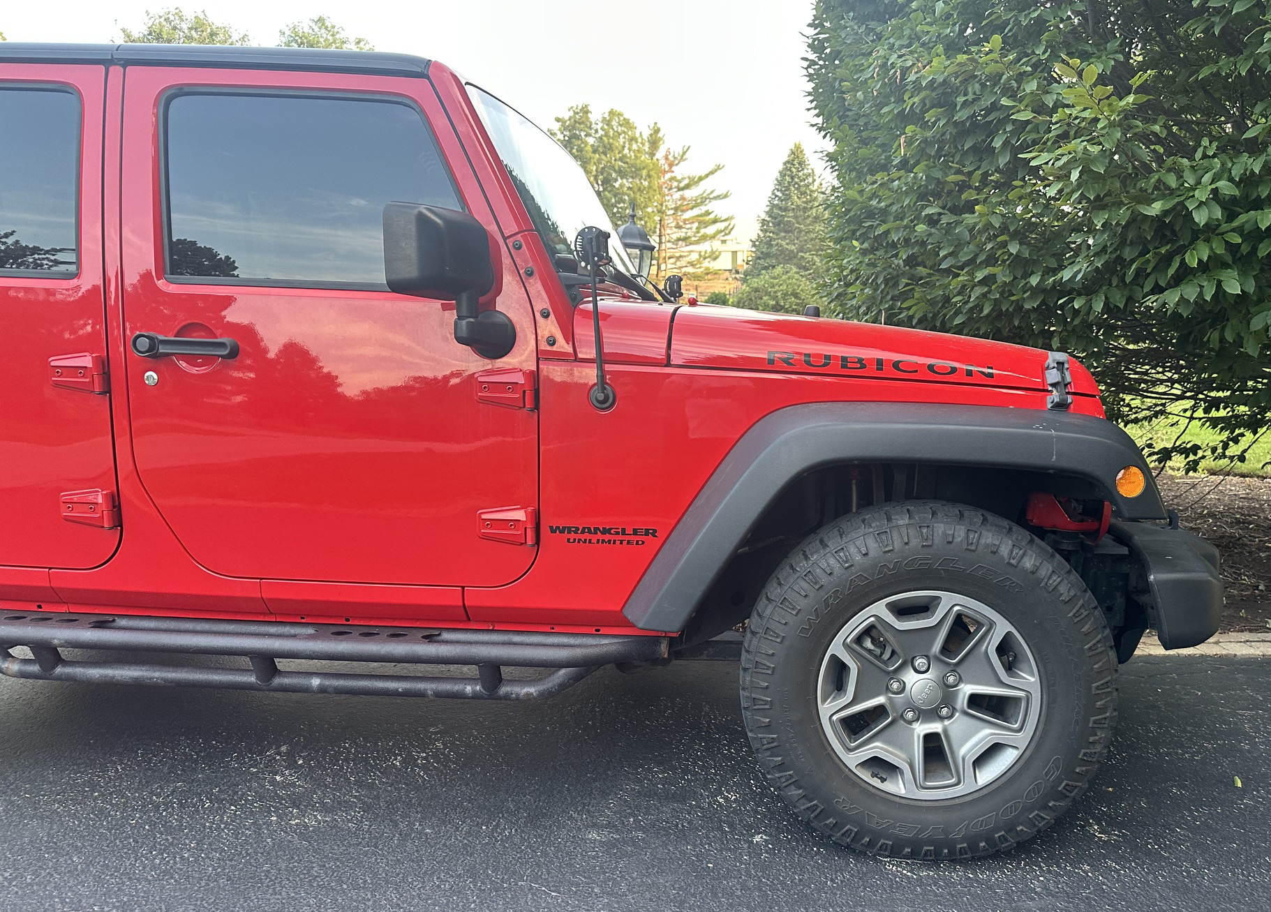 Used 2016 Jeep Wrangler Unlimited Rubicon w/ Connectivity Group AWD/4WD image 5