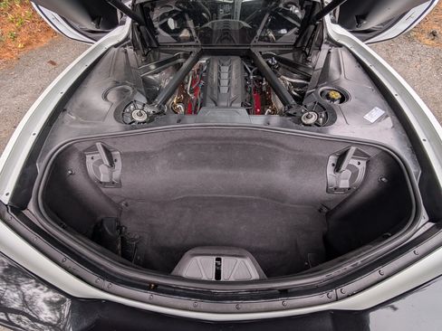 Used 2020 Chevrolet Corvette Stingray Preferred Cpe w/ 2LT Preferred Equipment Group image 18