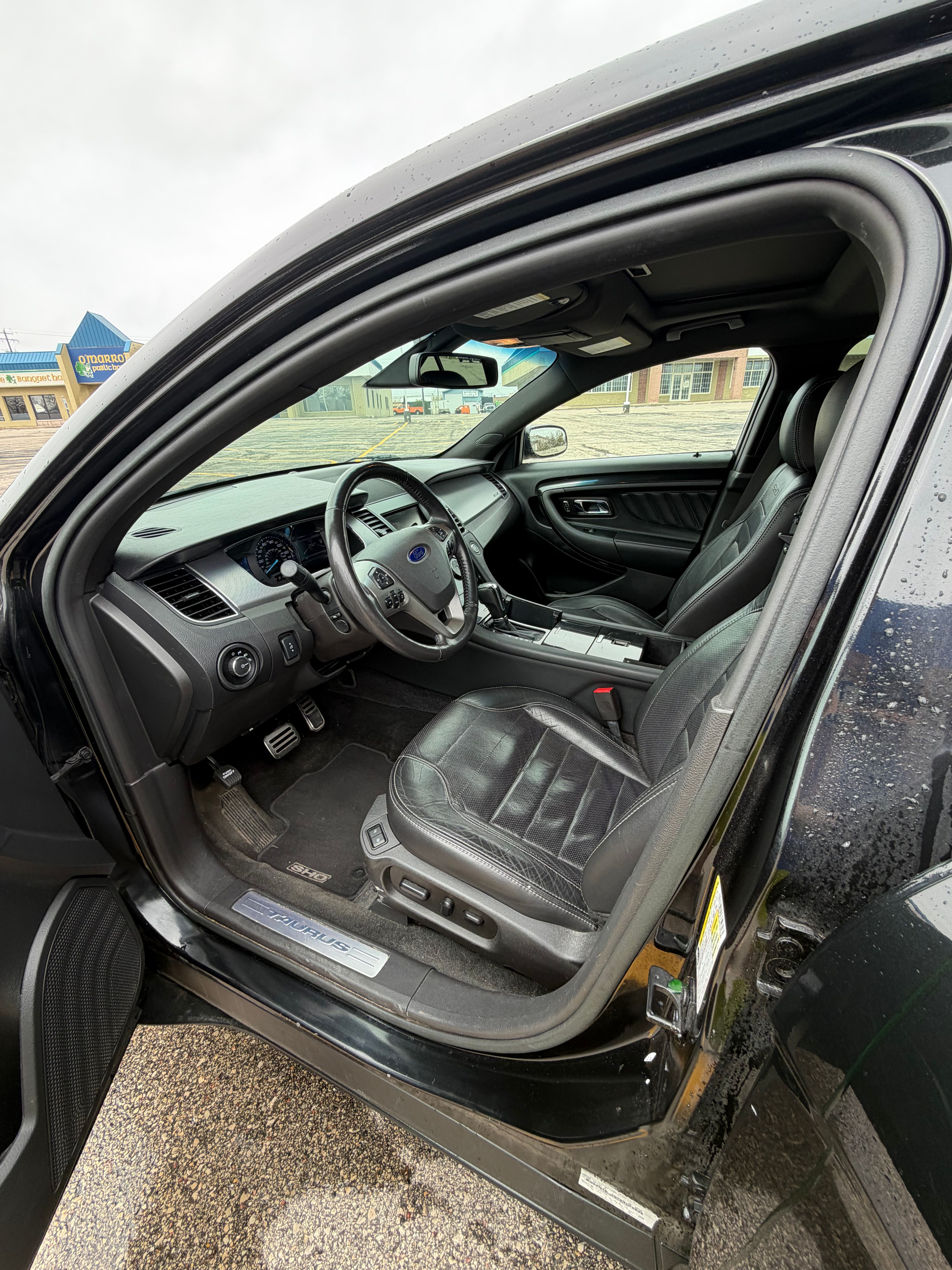 Used 2015 Ford Taurus SHO w/ Equipment Group 401A AWD/4WD image 23