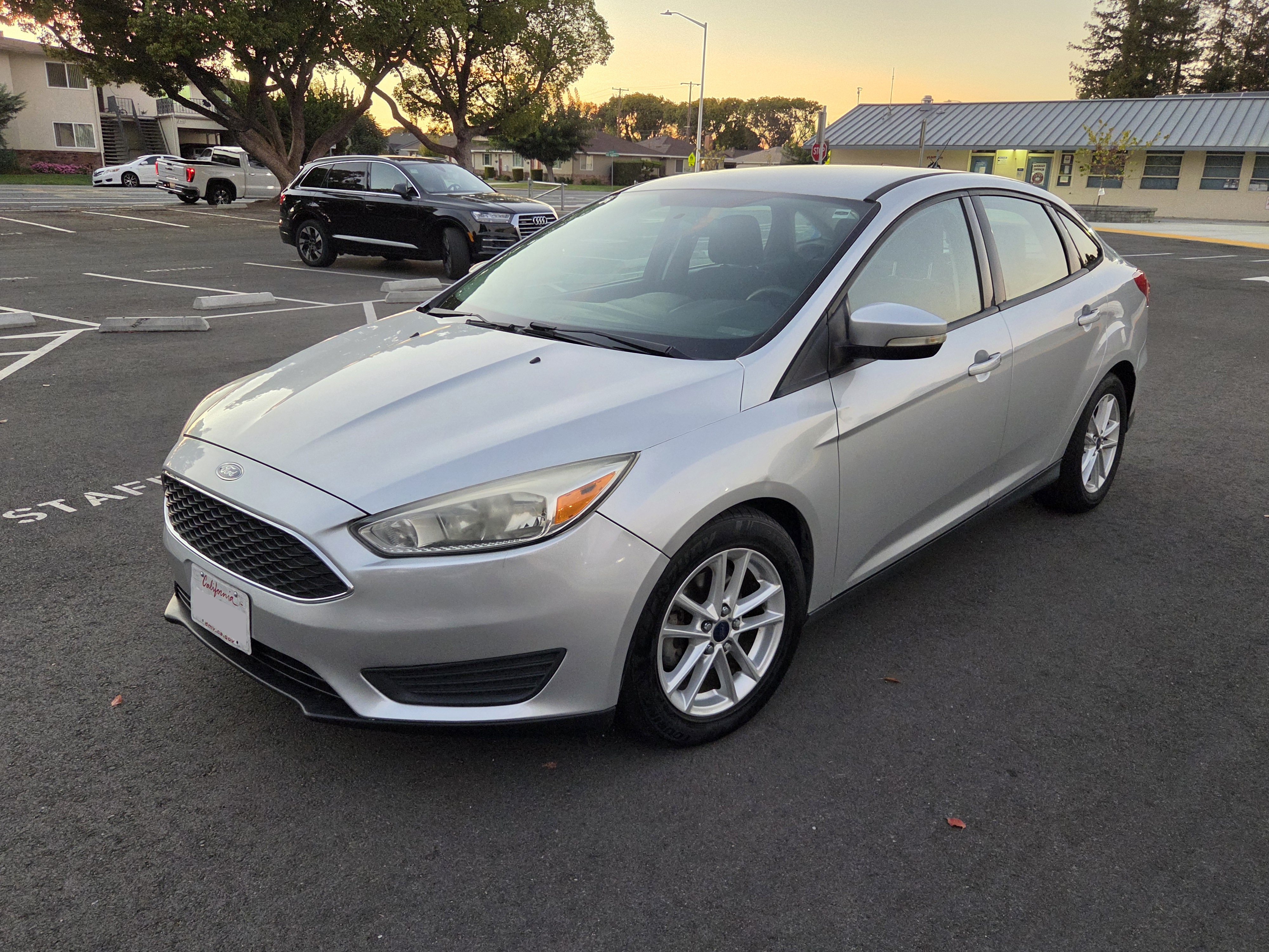 Used 2016 Ford Focus SE FWD image 1