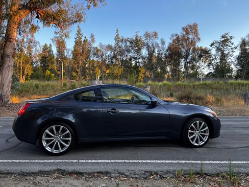 Used 2010 INFINITI G37 Journey w/ Premium Pkg image 4