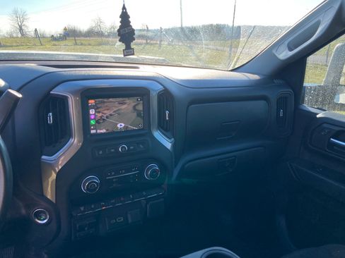 Used 2024 Chevrolet Silverado 2500 Custom w/ Custom Value Package image 19