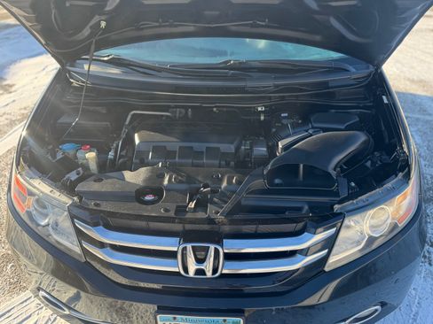 Used 2015 Honda Odyssey Touring image 13