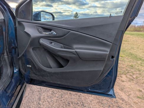 Used 2019 Chevrolet Volt Premier w/ Driver Confidence II Package FWD image 20