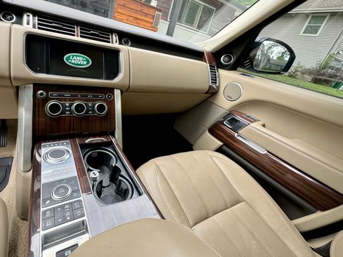 Used 2016 Land Rover Range Rover HSE image 8
