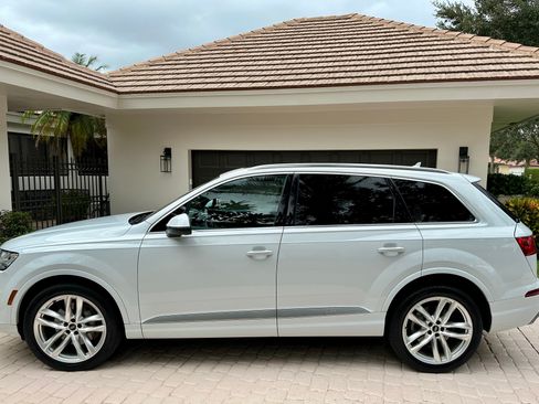 Used 2018 Audi Q7 3.0T Prestige w/ Prestige Package image 5