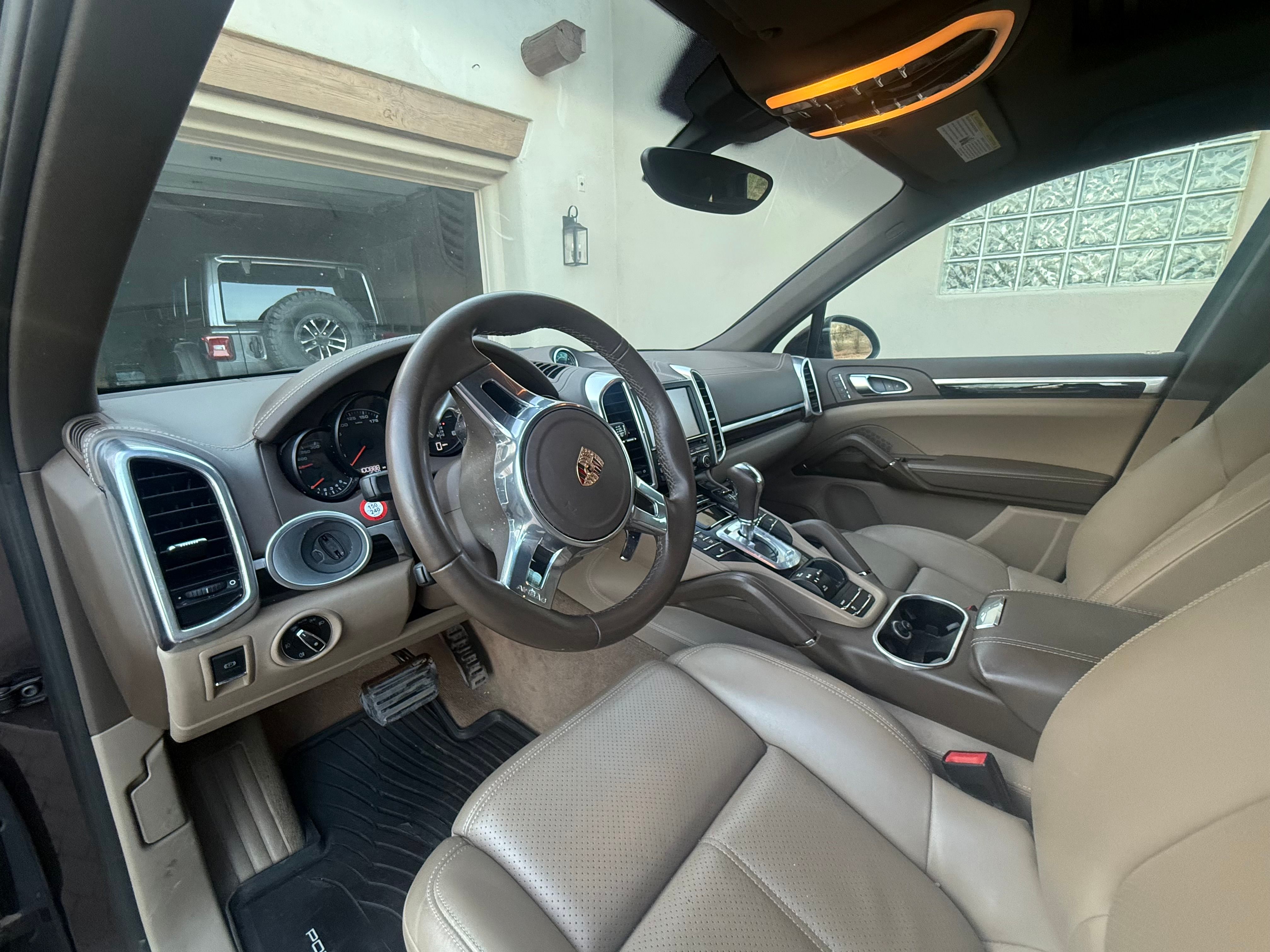 Used 2014 Porsche Cayenne Diesel Platinum Edition AWD/4WD image 9
