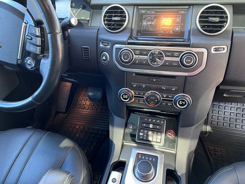 Used 2016 Land Rover LR4 HSE Silver Edition AWD/4WD image 10