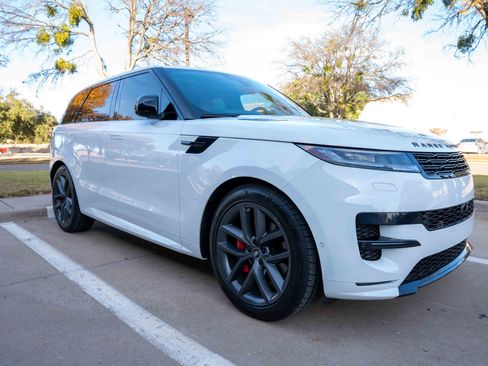 Used 2025 Land Rover Range Rover Sport Dynamic SE image 9