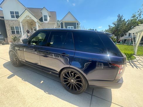Used 2017 Land Rover Range Rover HSE AWD/4WD image 14