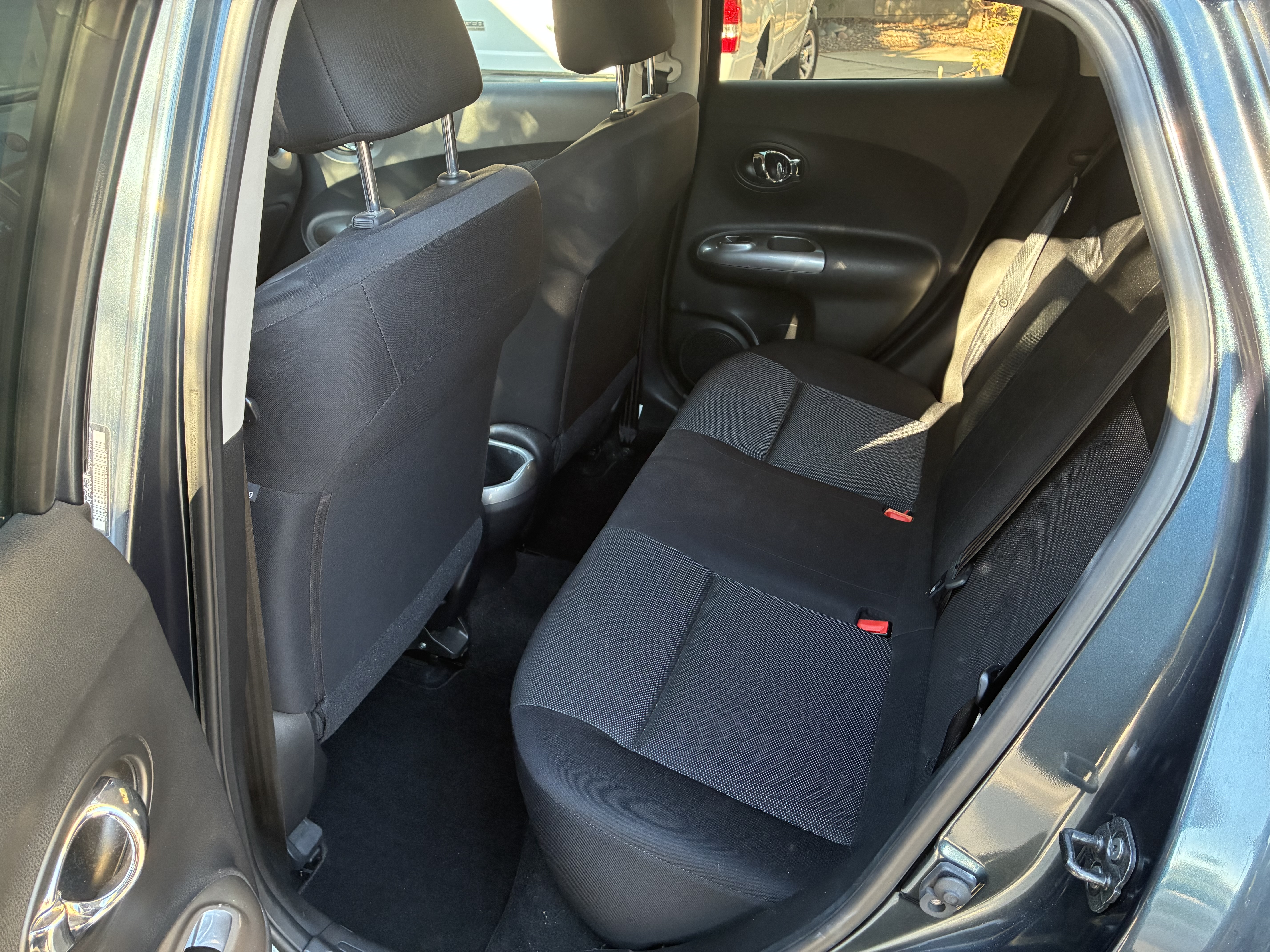 Used 2013 Nissan Juke S FWD image 4