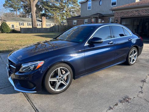 Used 2018 Mercedes-Benz C 300 4MATIC Sedan image 2