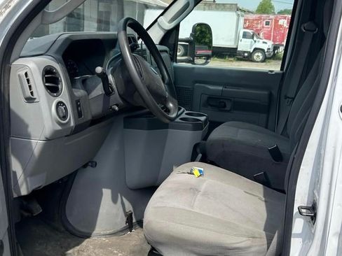 Used 2013 Ford E-350 and Econoline 350 Super Duty RWD image 10