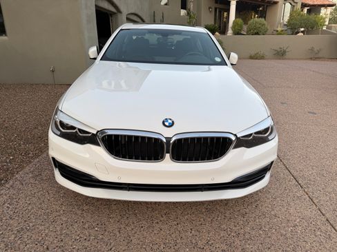 Used 2017 BMW 530i xDrive AWD/4WD image 4