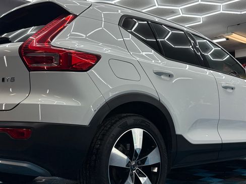 Used 2019 Volvo XC40 T5 Momentum AWD/4WD image 6