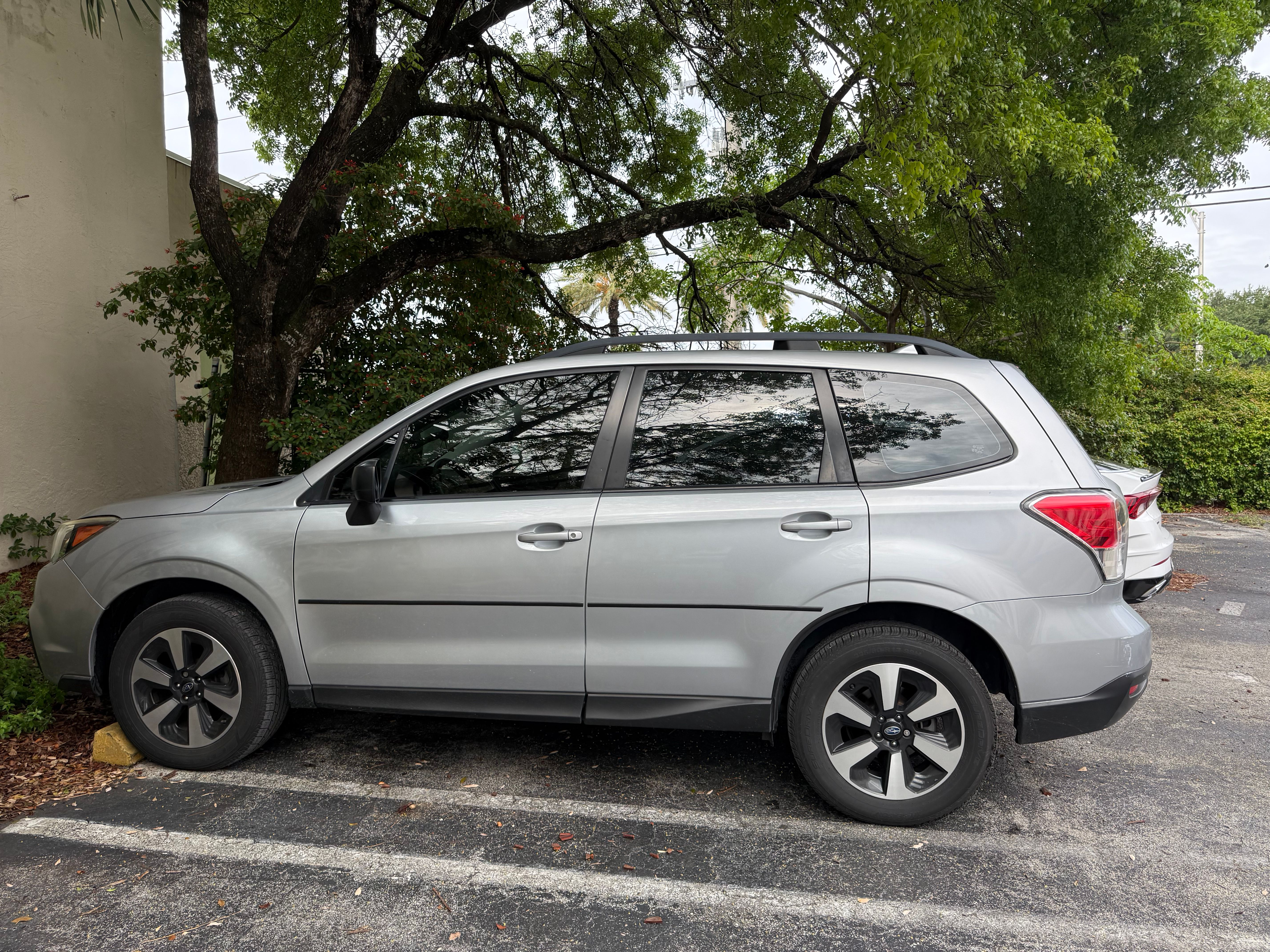 Used 2018 Subaru Forester 2.5i w/ Alloy Wheel Package AWD/4WD image 5