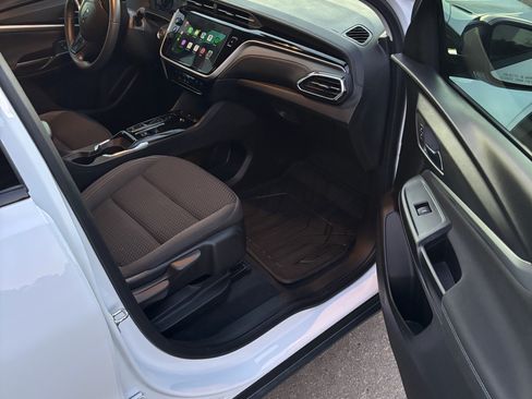 Used 2023 Chevrolet Bolt EUV LT w/ Redline Edition image 11