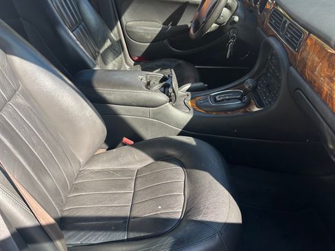 Used 1998 Jaguar XJ8 image 9