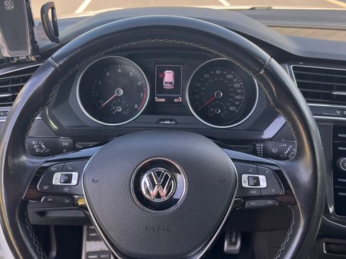 Used 2021 Volkswagen Tiguan SE R-Line w/ 3rd Row Seat Package AWD/4WD image 6