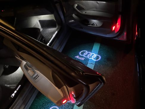 Used 2014 Audi S8 w/ Driver Assistance Package AWD/4WD image 14