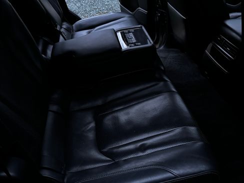 Used 2016 Lexus LX 570 4WD w/ Luxury Package image 25