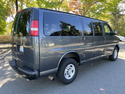 Used 2015 Chevrolet Express 2500 LS image 17