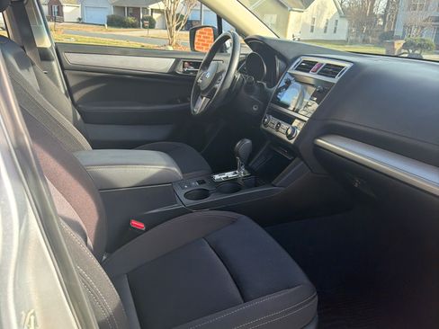 Used 2017 Subaru Legacy 2.5i Premium image 5